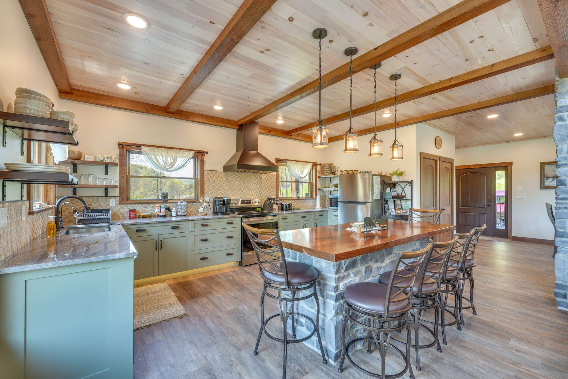 Bugle Hollow Lodge Near Benezette, PA Vacation Rental